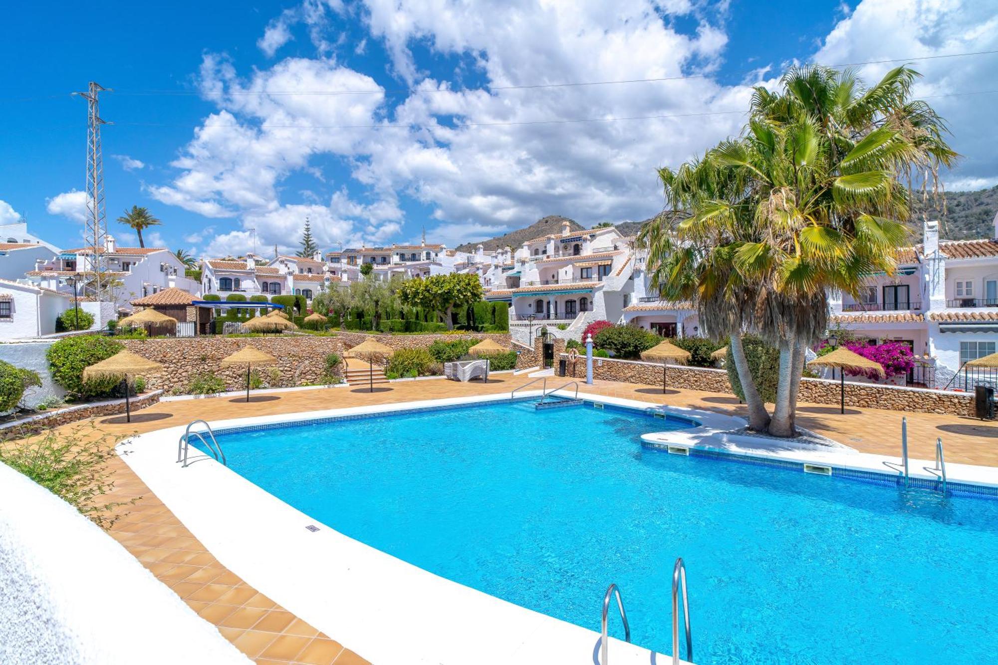 Los Naranjos 25A Private Pool Capistrano Village Nerja Esterno foto